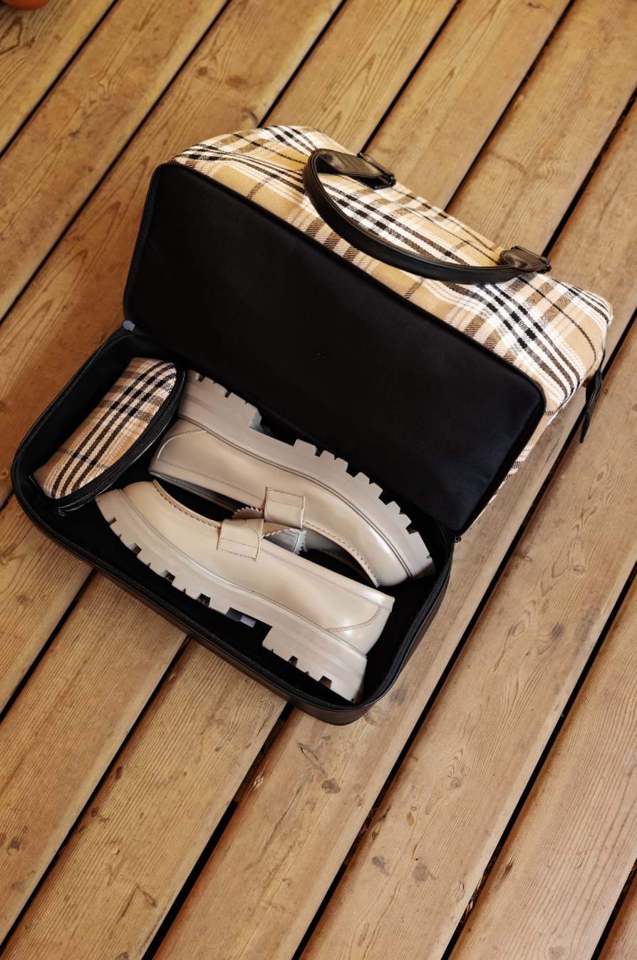 Golf holdall with separate shoe compartment shop