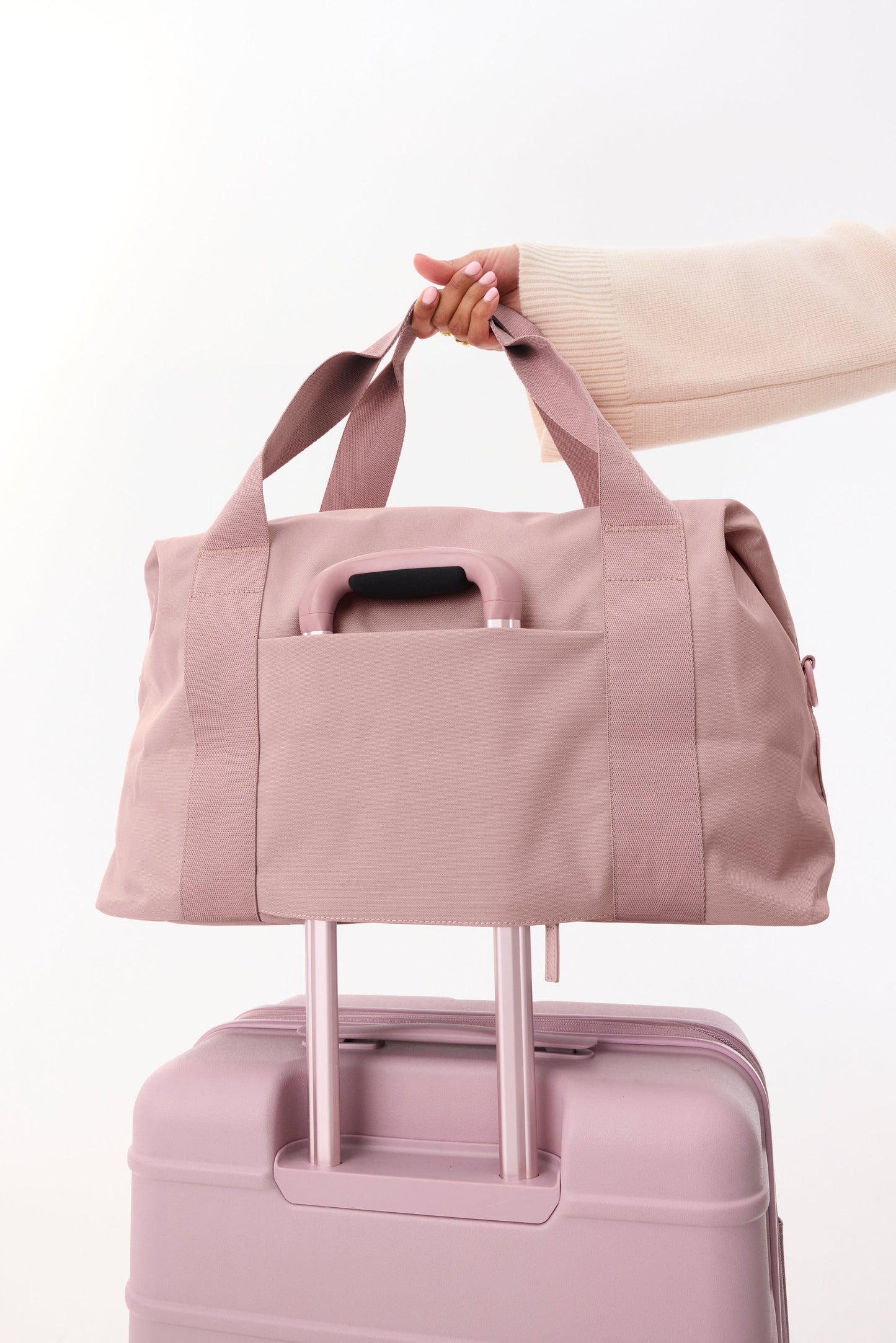 Resale The BÉISics Duffle in Atlas Pink