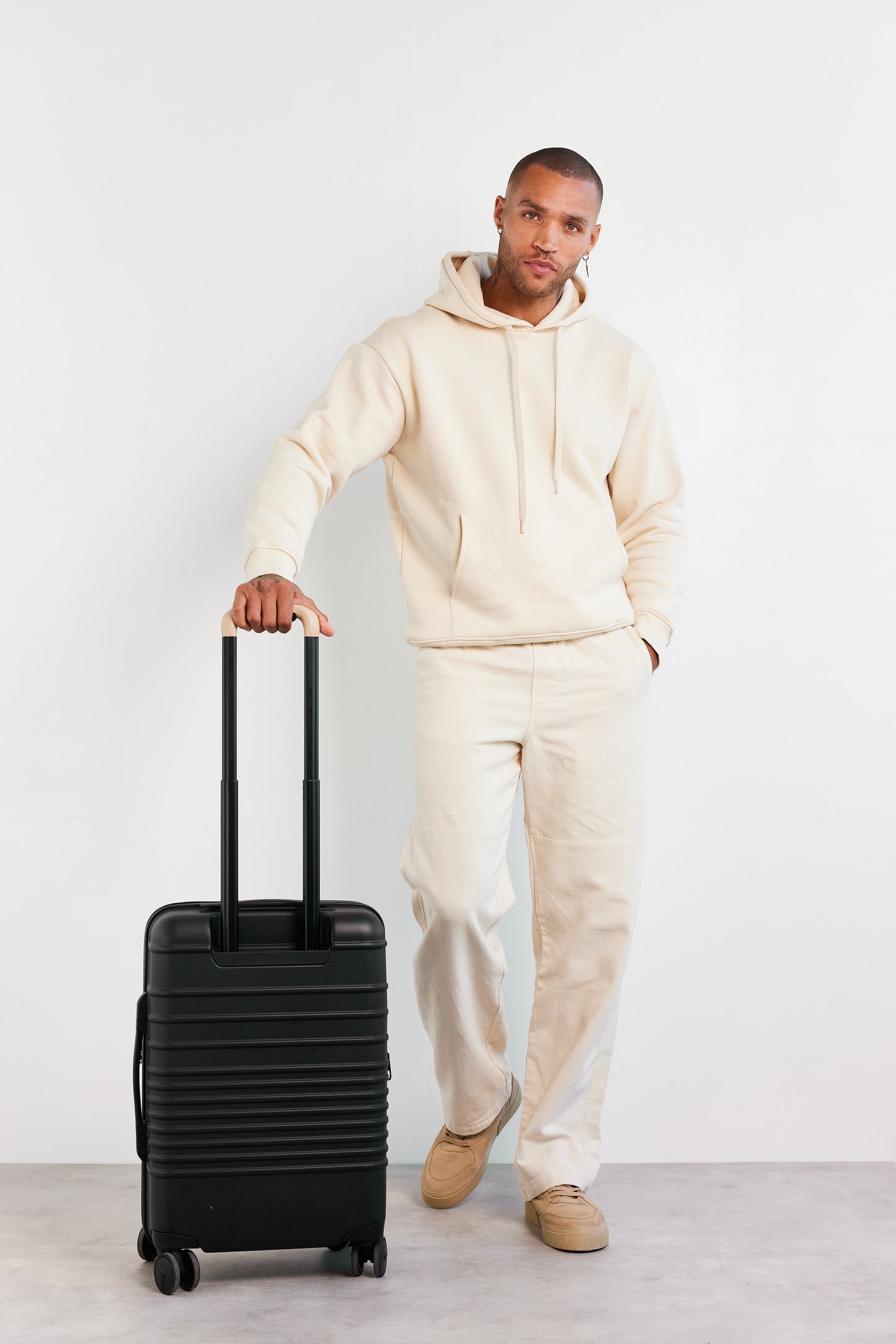 The Carry-On Roller in Black