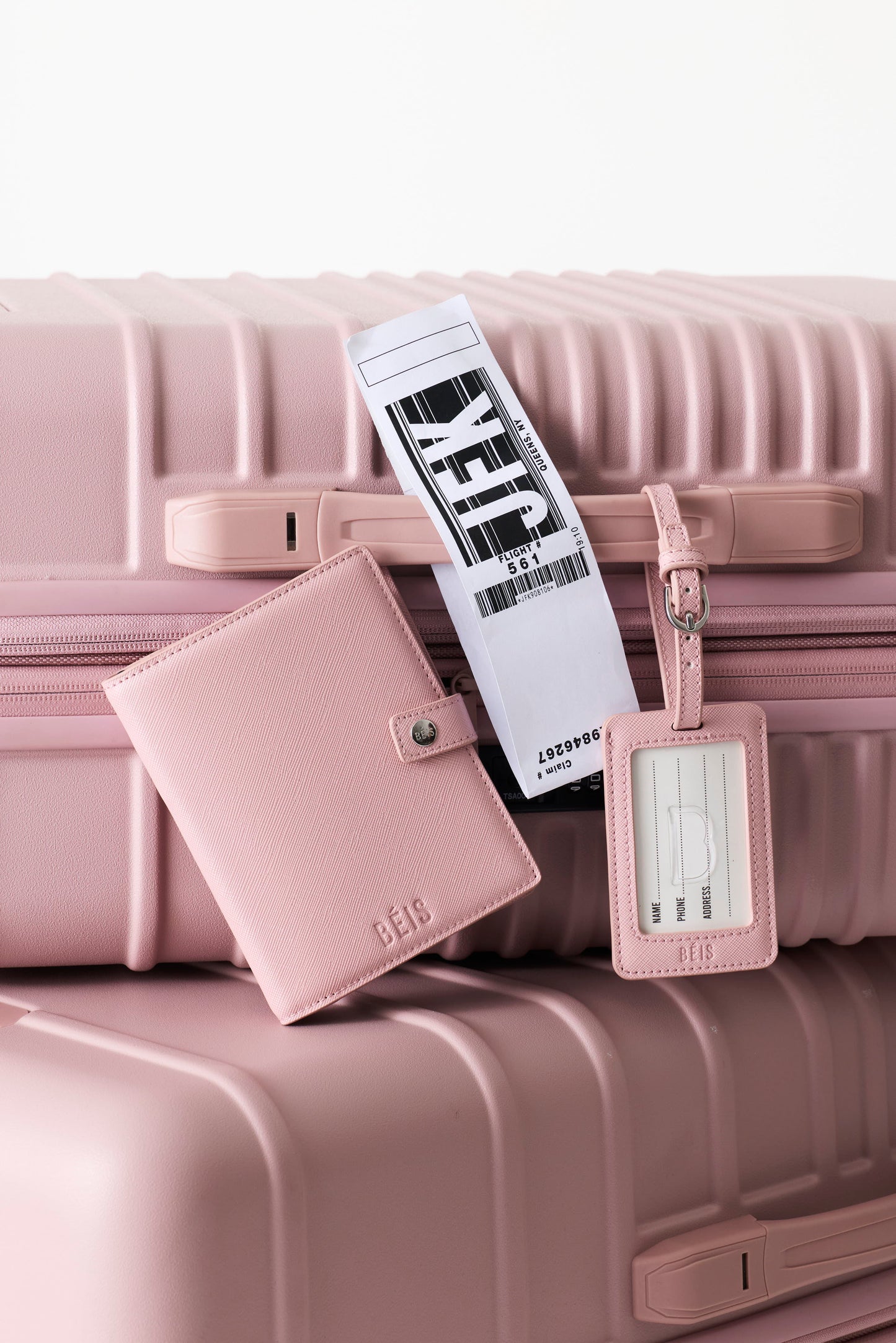 The Passport & Luggage Tag Set in Atlas Pink
