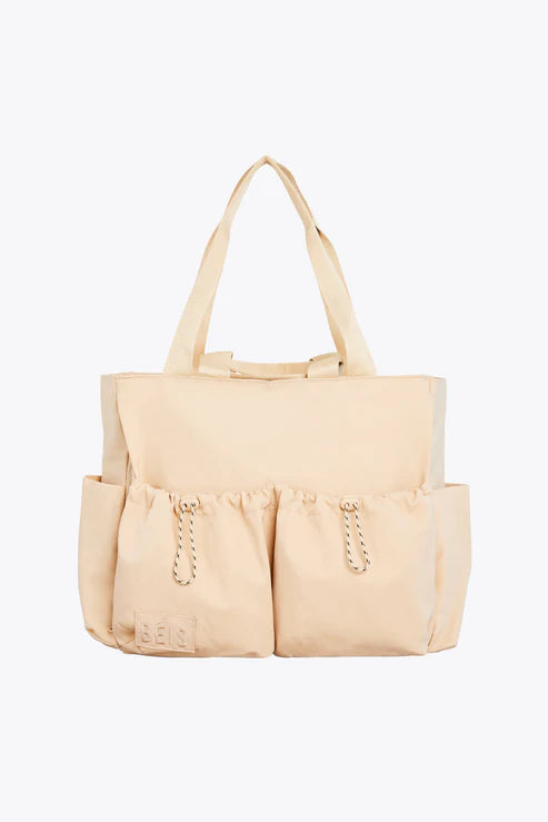 Le sac de sport en beige