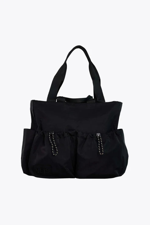 Le sac de sport en noir