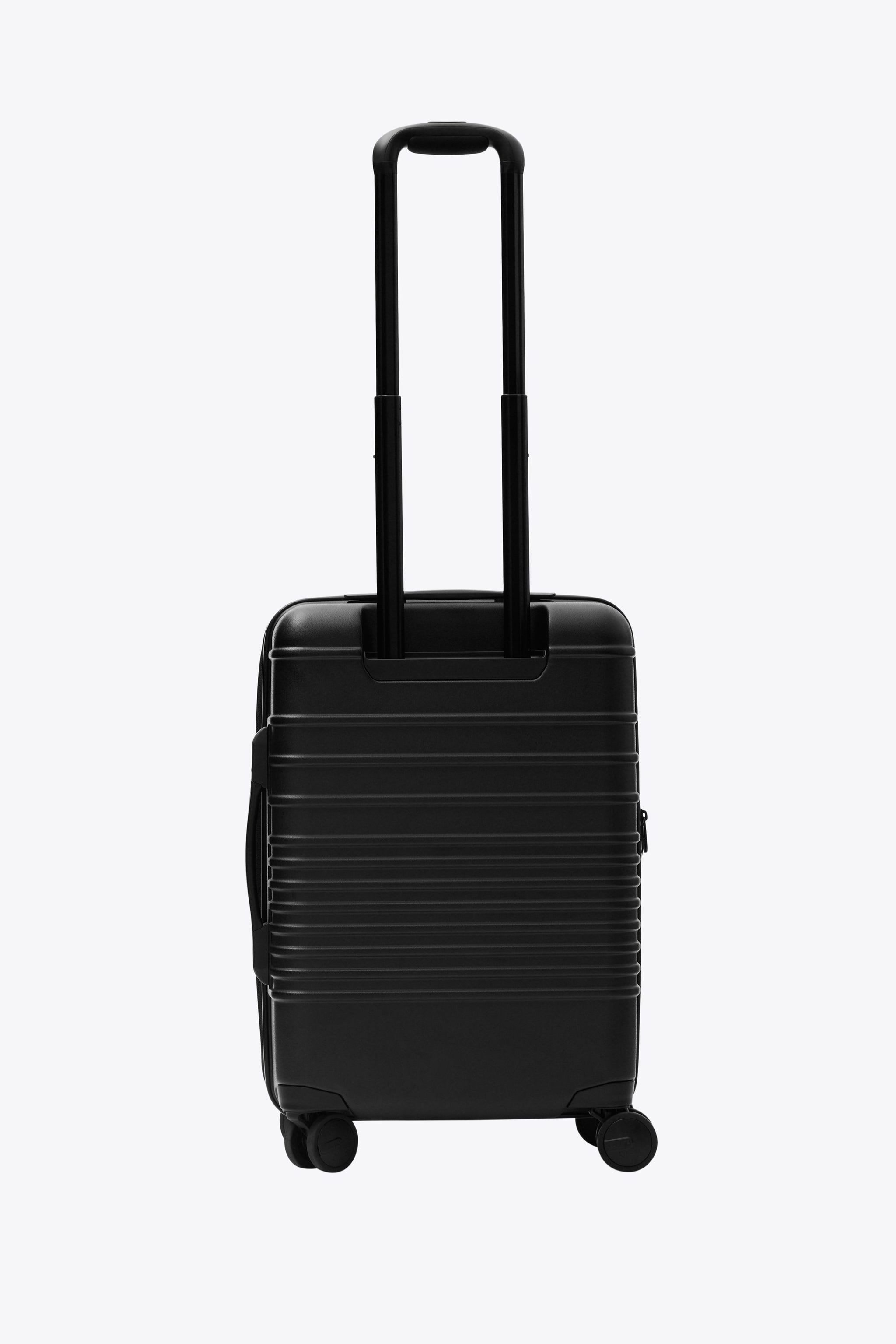 BÉIS 'The CarryOn Roller' In All Black All Black CarryOn Rolling