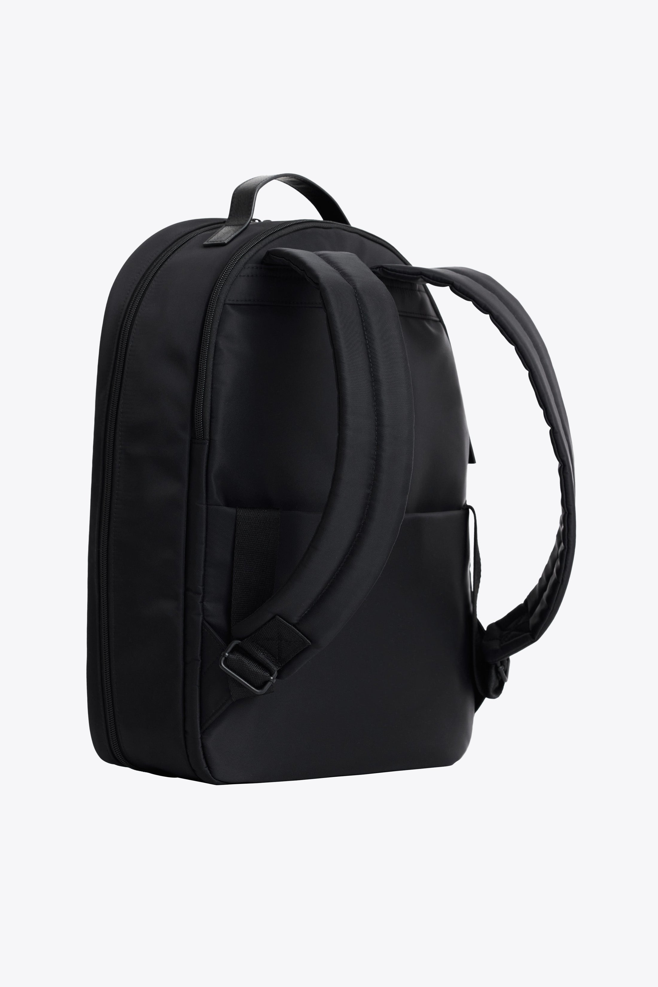 BÉIS 'The Commuter Backpack' In Black Black Commuting Backpack For