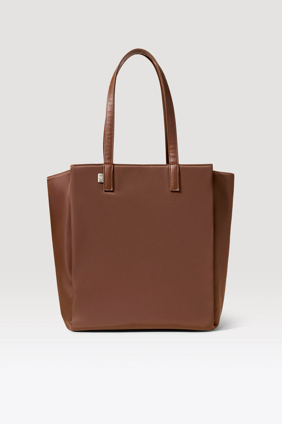 The Commuter Tote in Maple