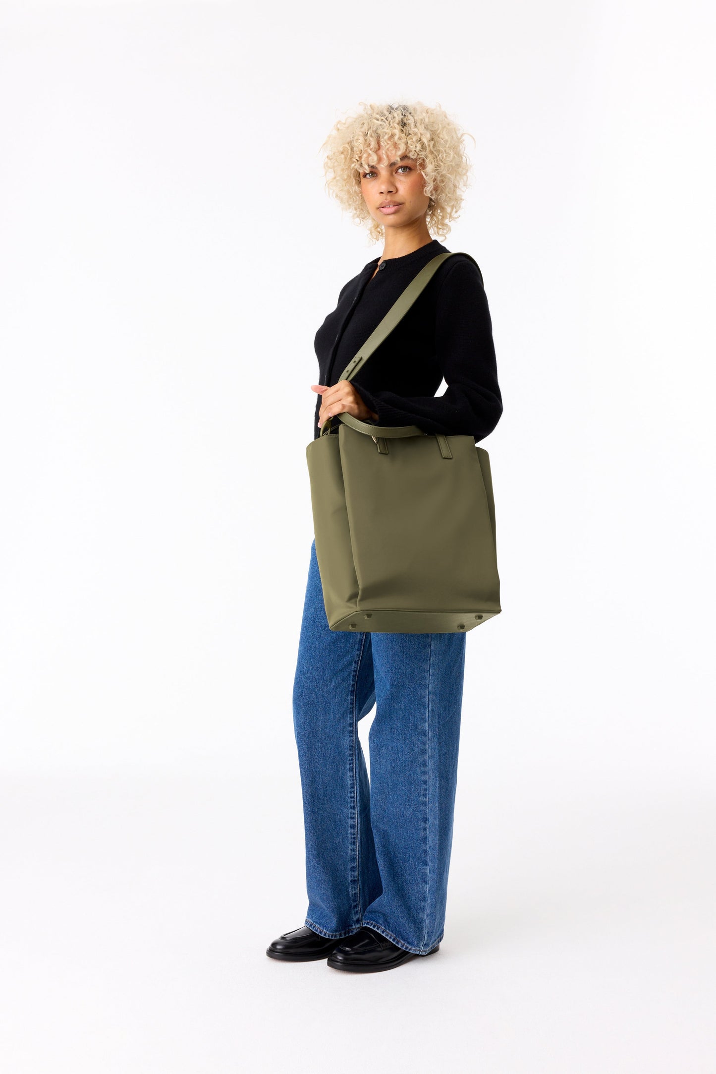 The Commuter Tote in Olive