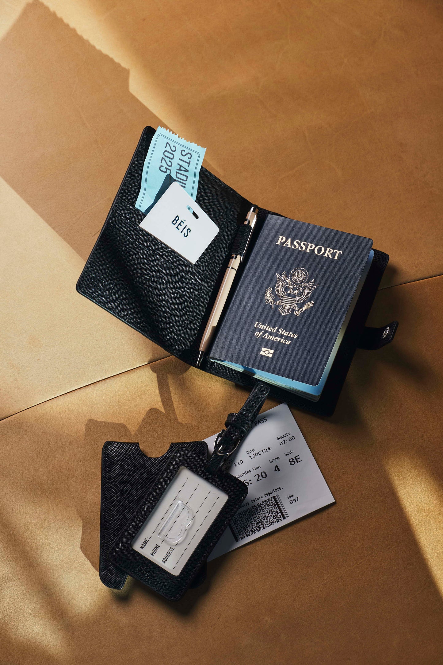 The Passport & Luggage Tag Set in Black