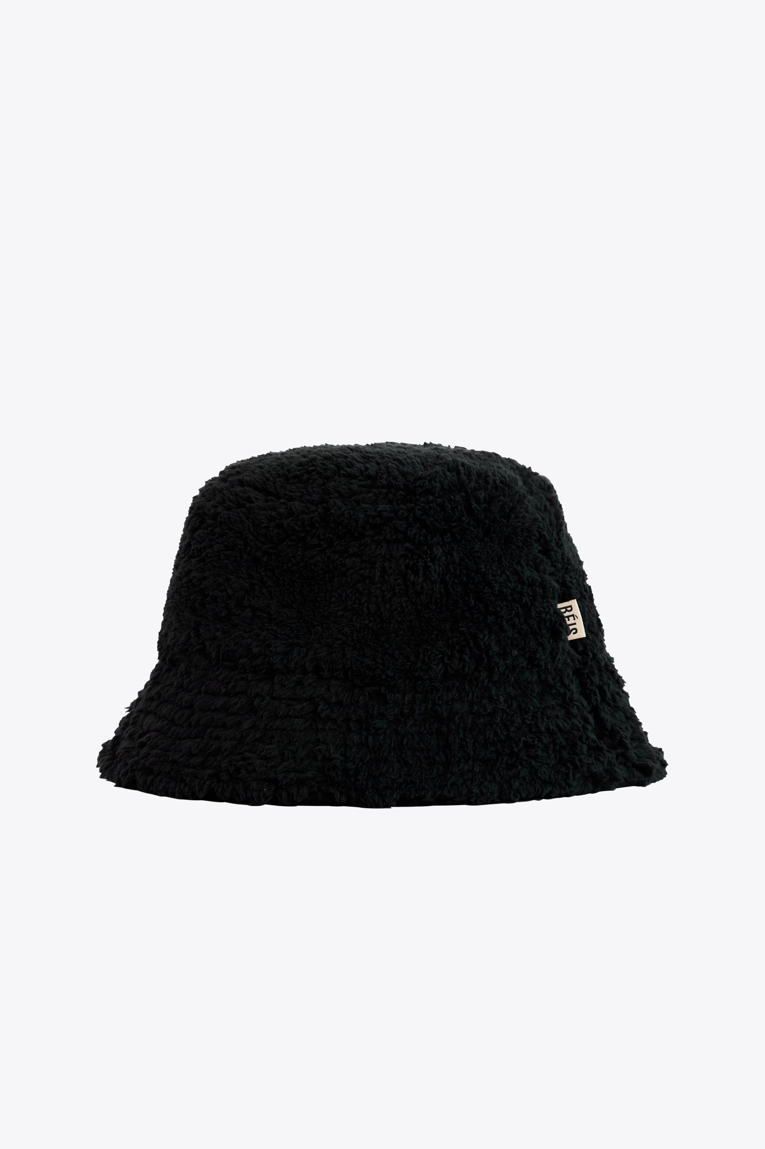 BÉIS 'The Bucket Hat' in Black | BÉIS Travel CA