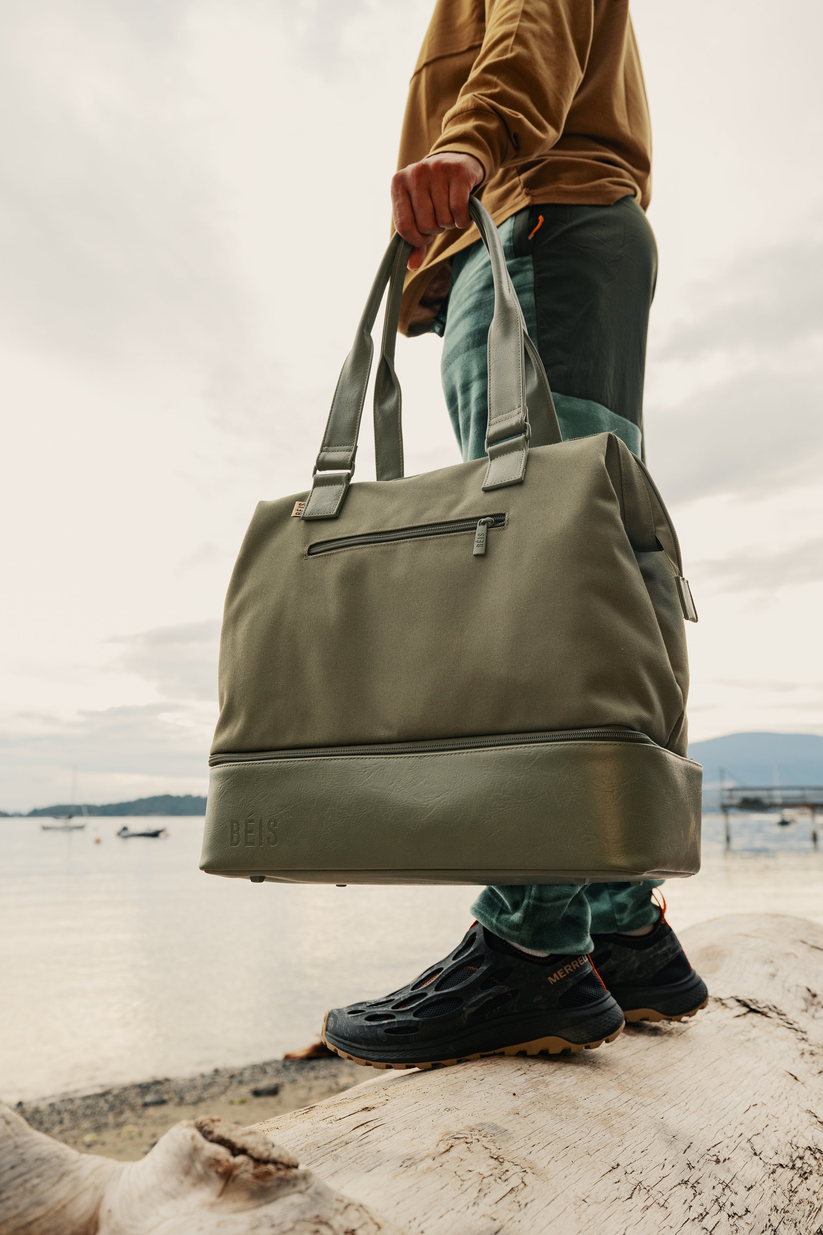 BÉIS 'The Mini Weekender' in Olive - Small Olive Green Duffle