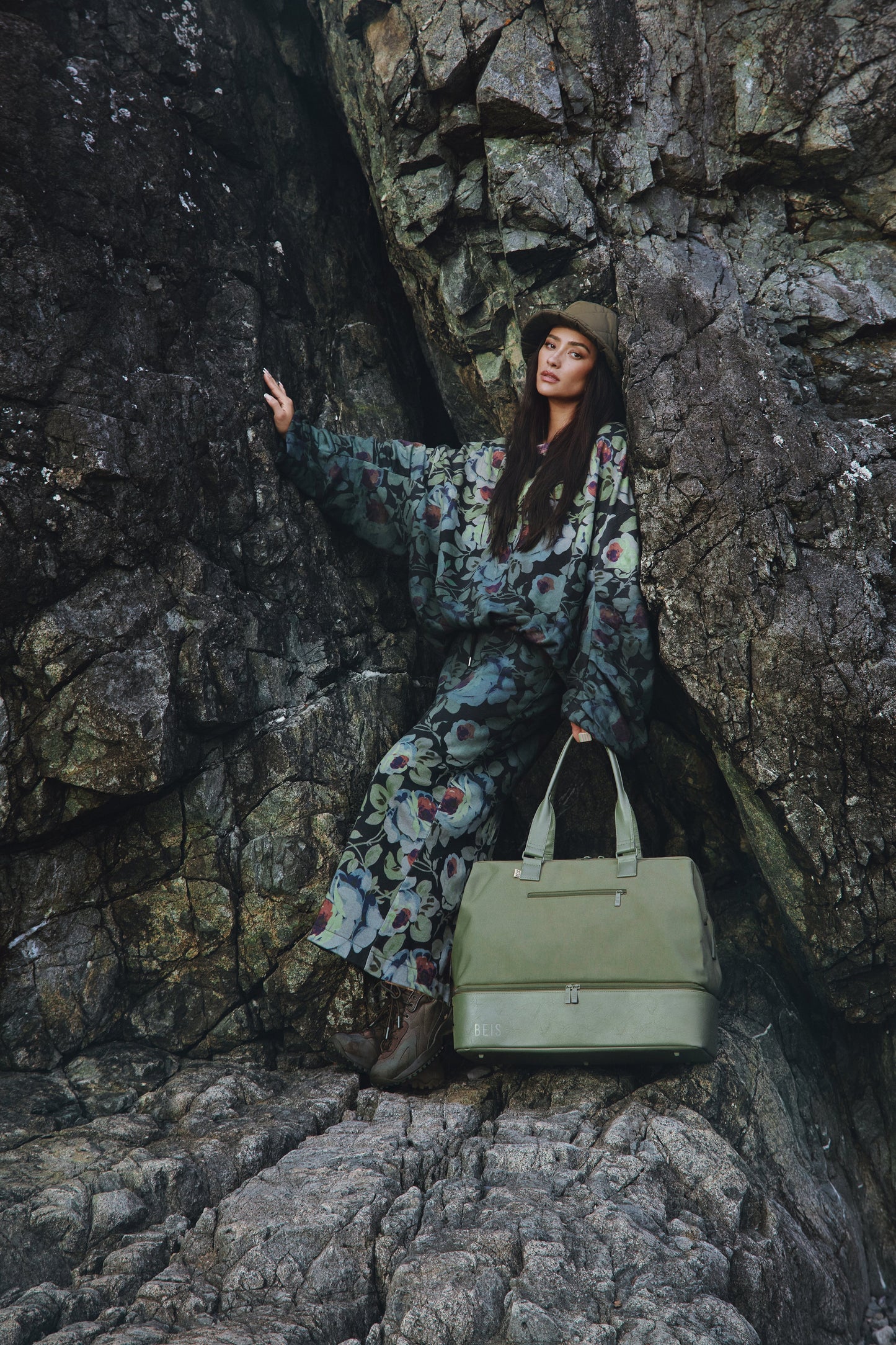 Resale The Weekender in Olive