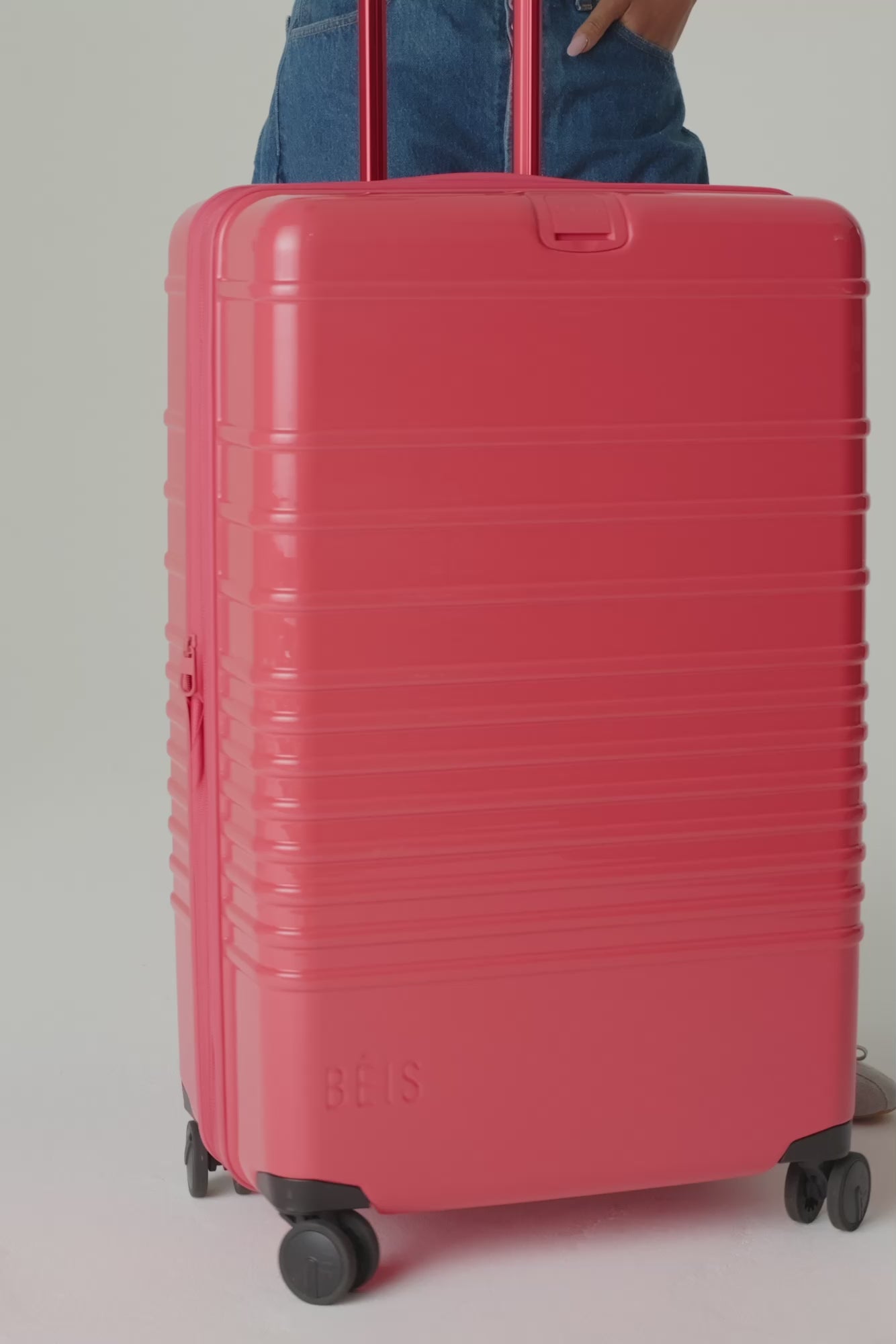BÉIS x poppi The Large Check-In Roller in Glossy Fruit Punch