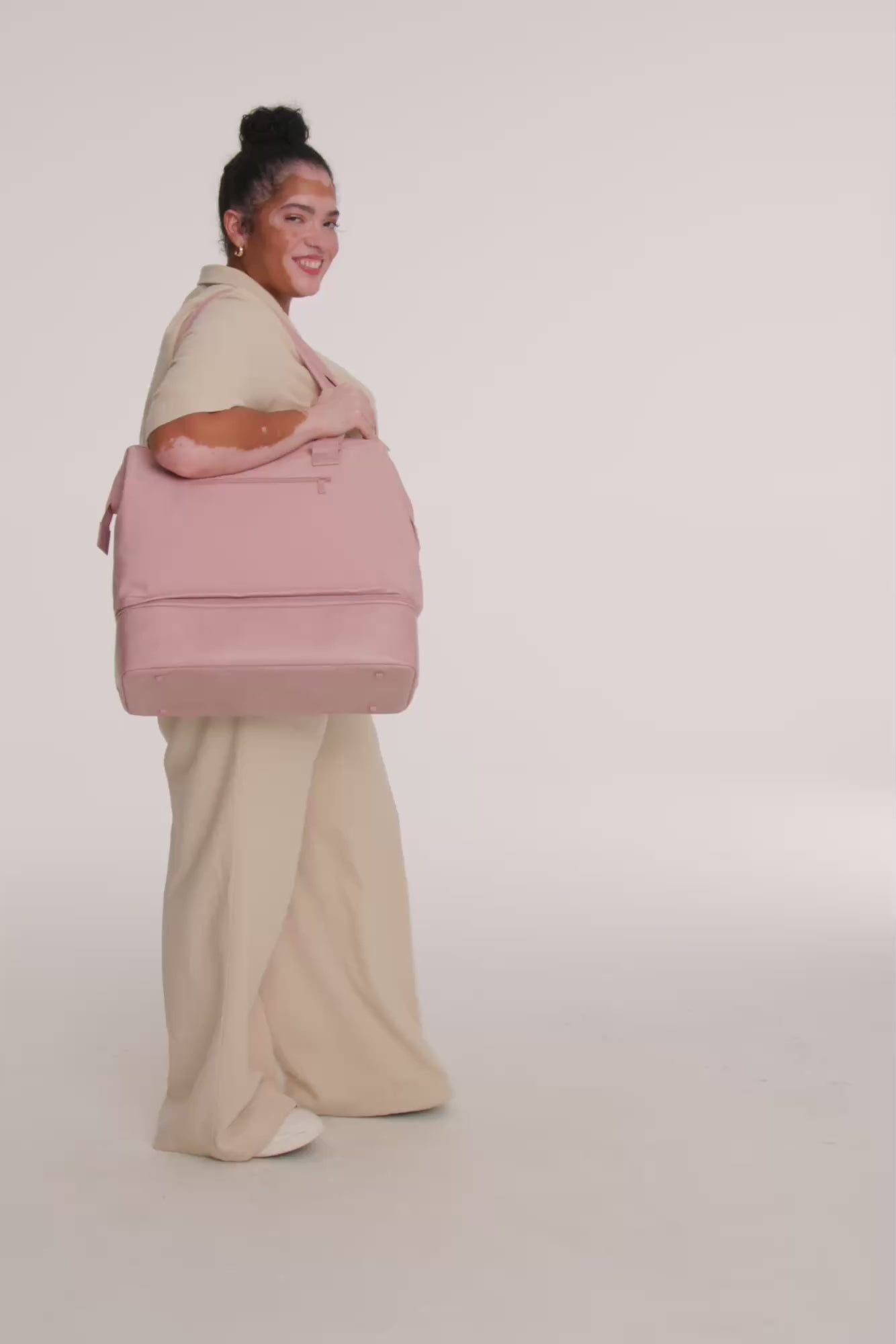 BÉIS 'The Convertible Mini Weekender' in Atlas Pink - Pink Small Weekend  Bag & Travel Bag