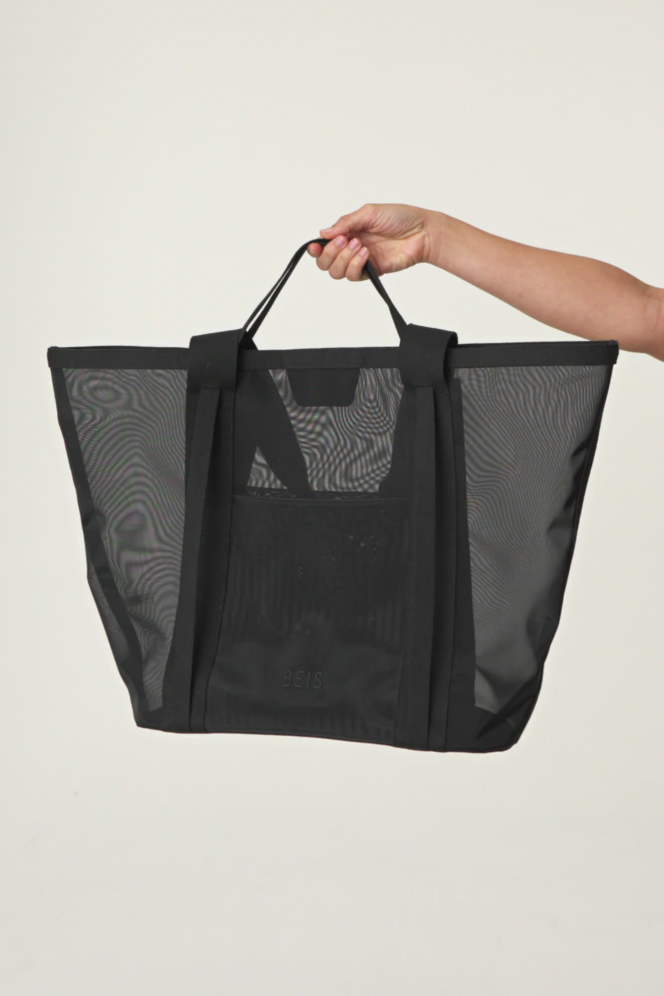 BÉIS 'The Mesh Beach Tote' in Black - Mesh Beach Bag & Beach Tote
