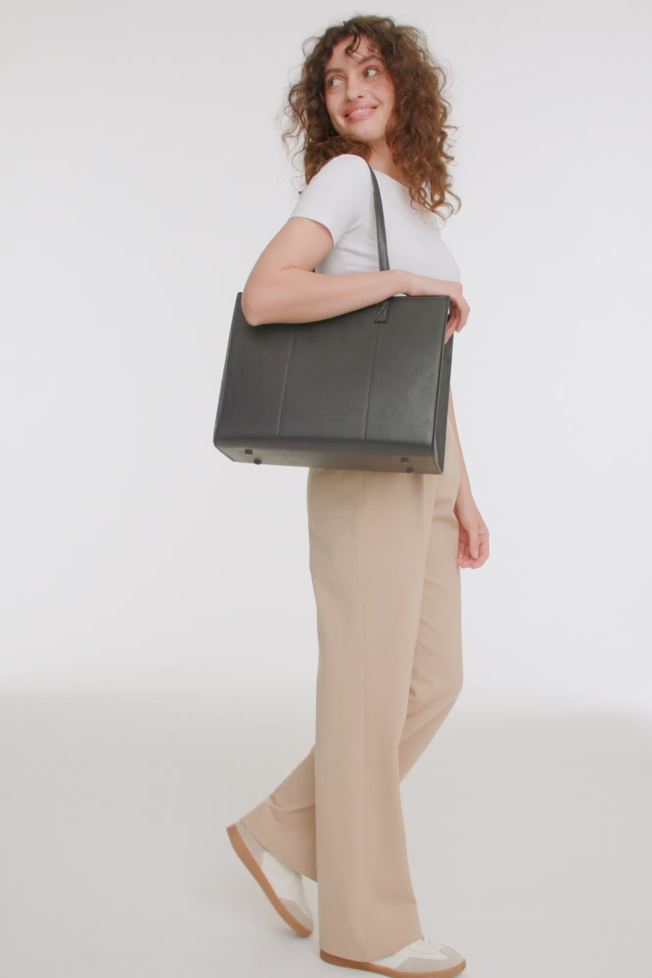 BÉIS 'The Work Tote' in Black - Work Bag For Women & Laptop