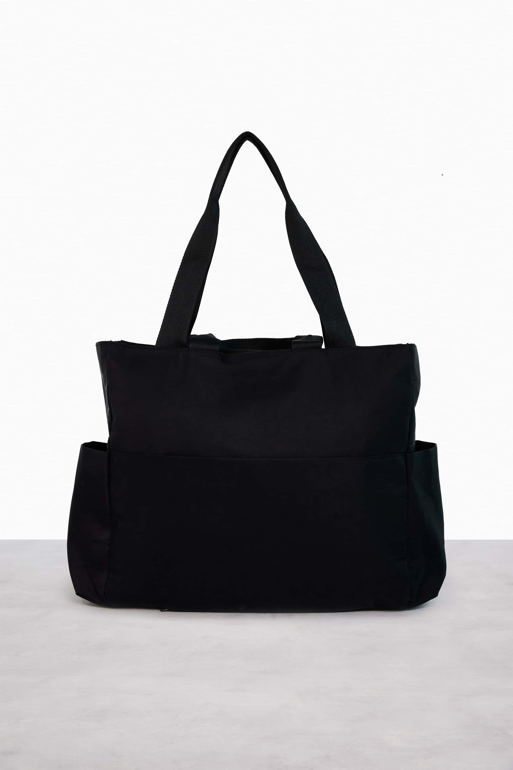 BÉIS 'The Sport Carryall' in Black Chic Tennis Tote BÉIS Travel CA