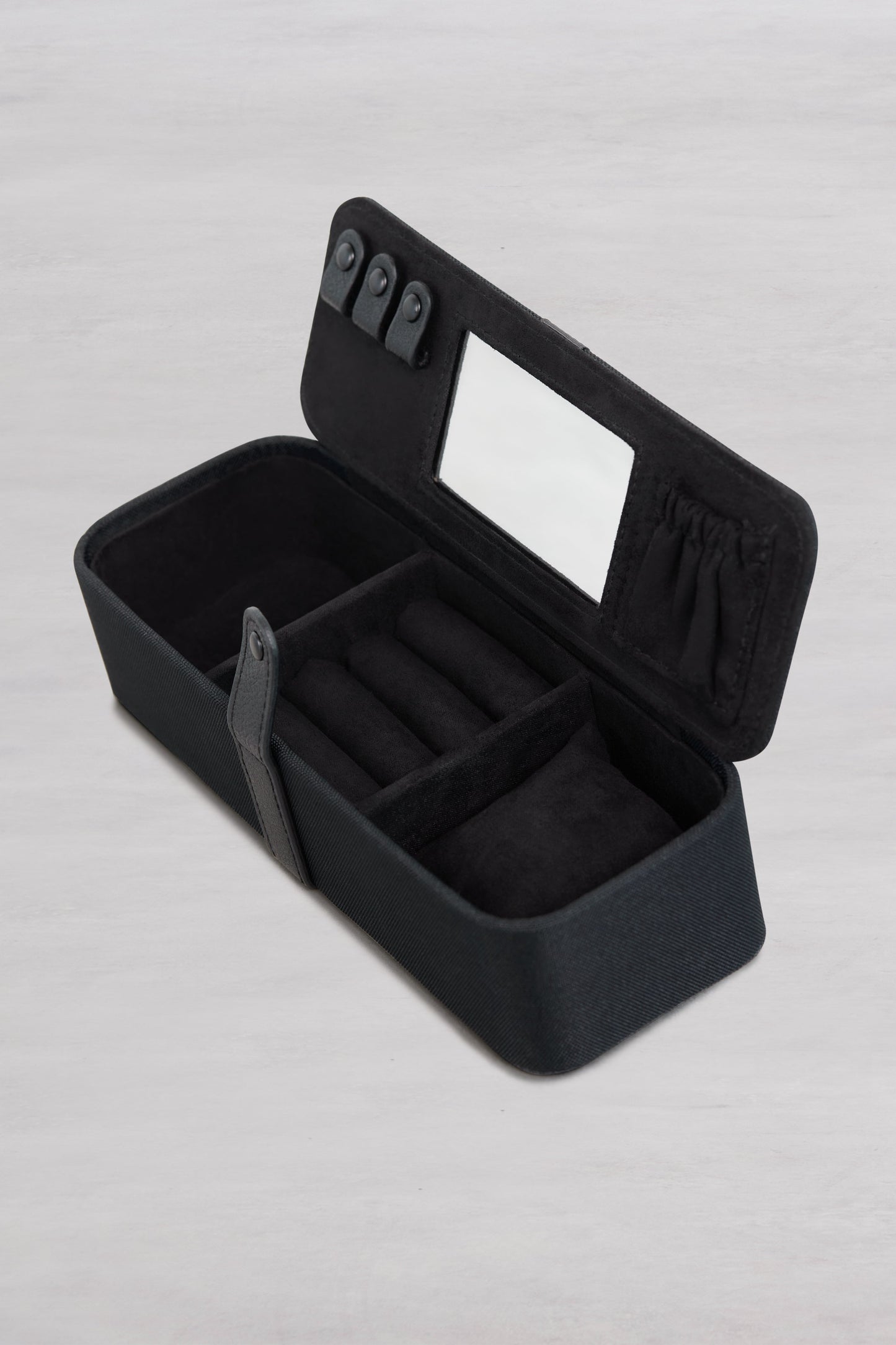 The Jewelry Case in Black