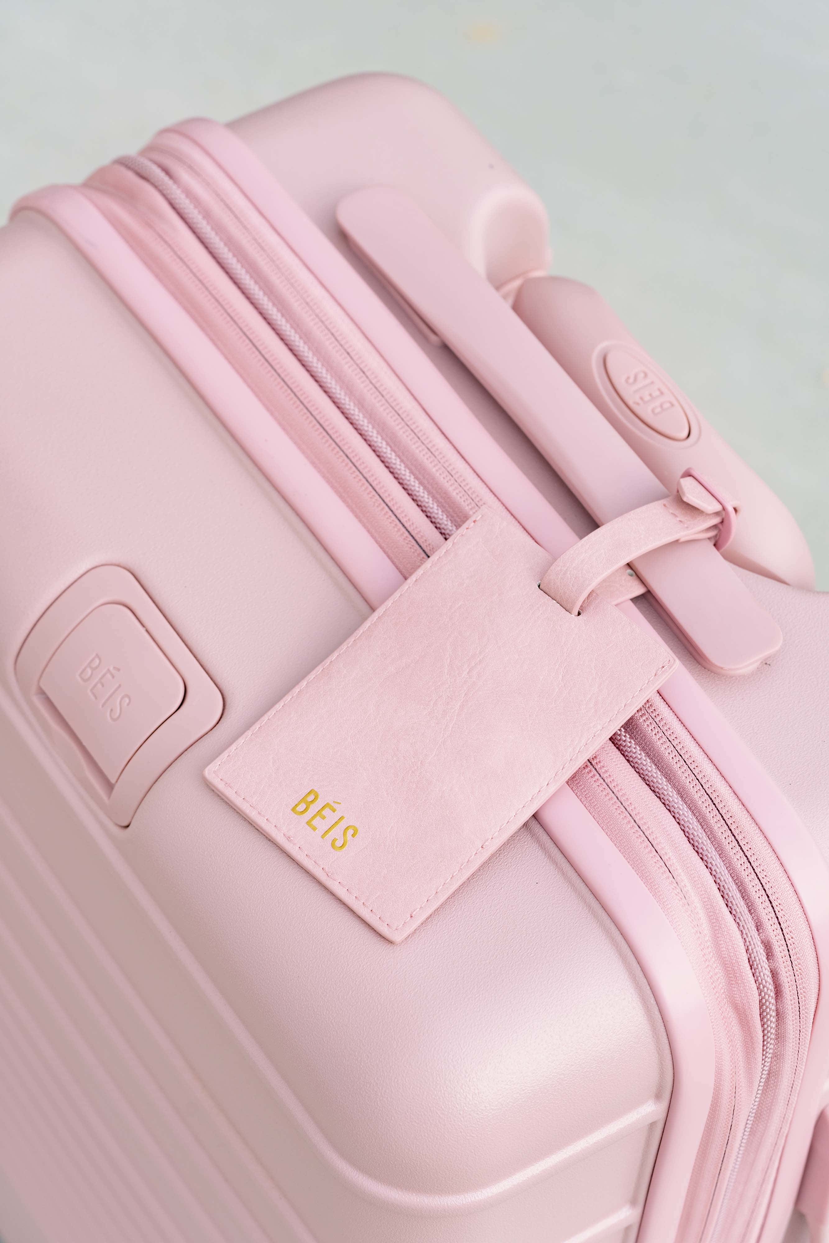 BÉIS 'The Passport & Luggage Tag Set' in Atlas Pink - Pink Luggage