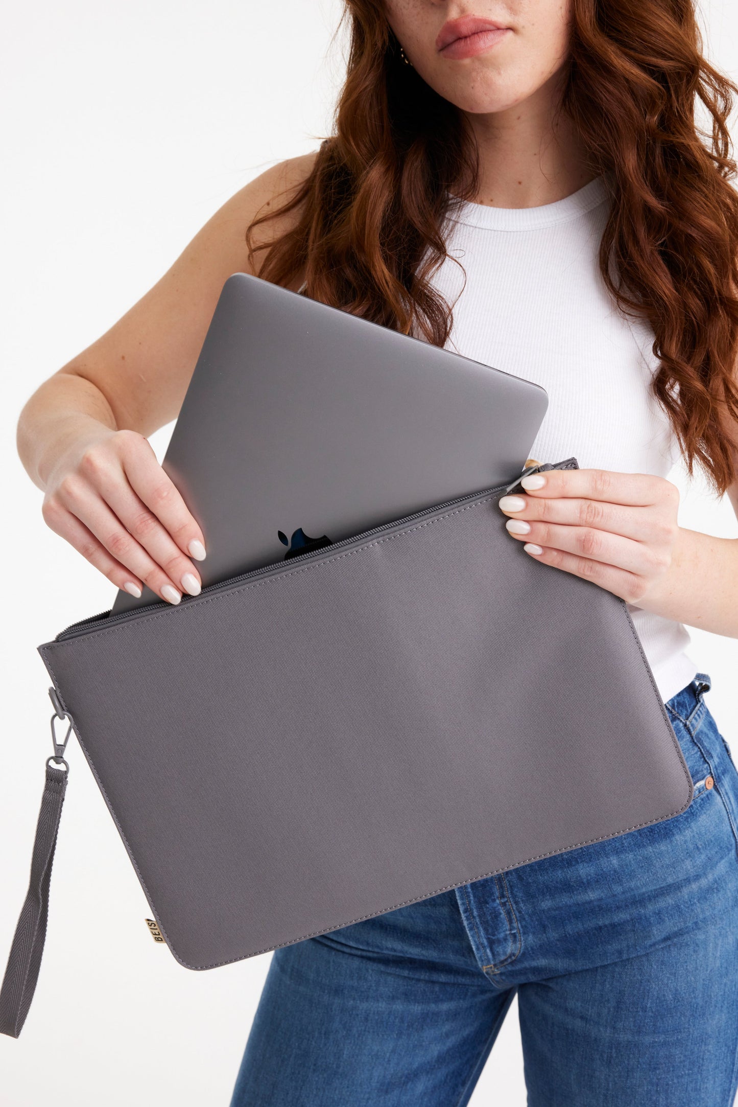 The BÉISics Laptop Pouch in Grey
