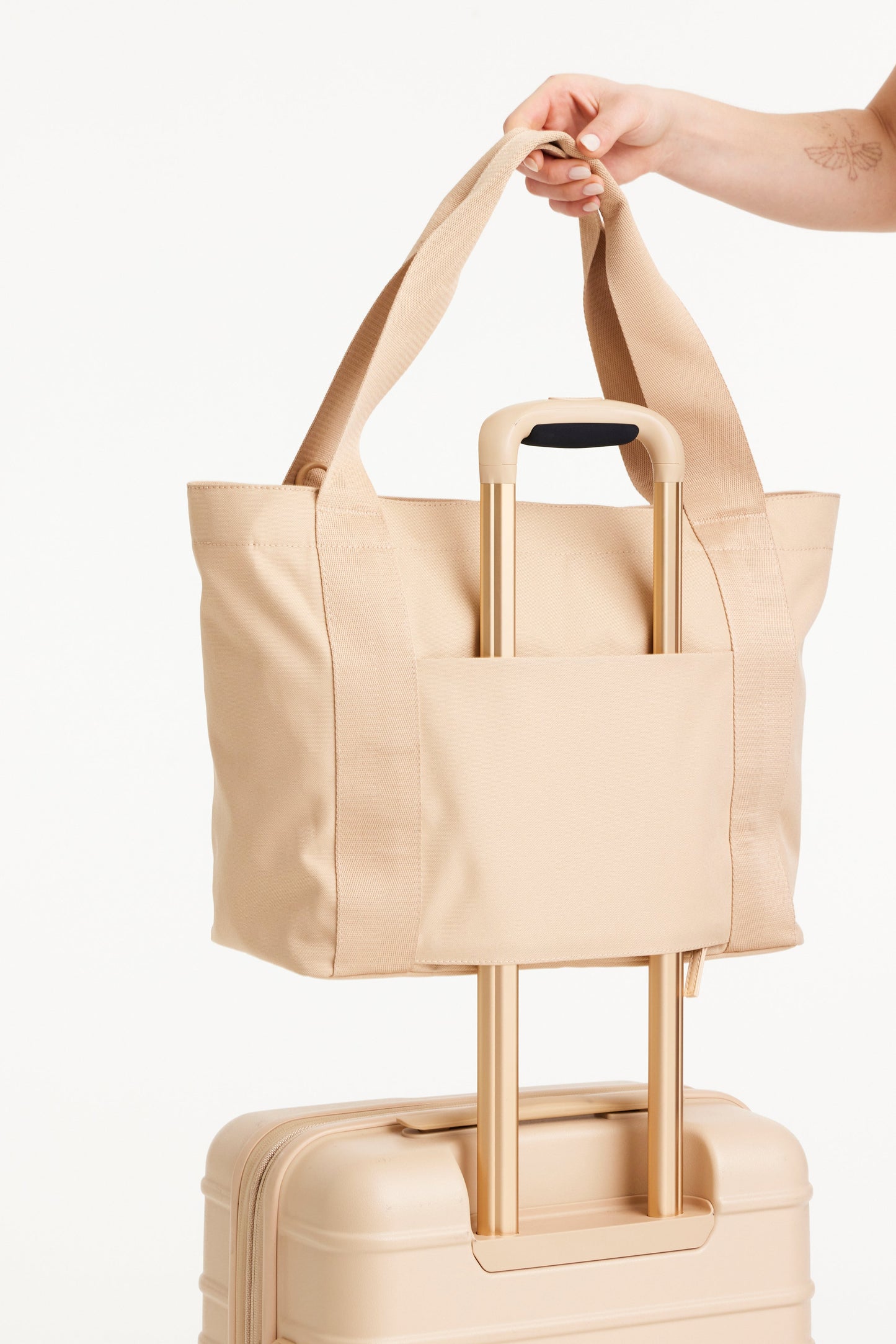 The BÉISics Tote in Beige