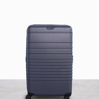 Béis The 26-inch Check-In Roller in Navy