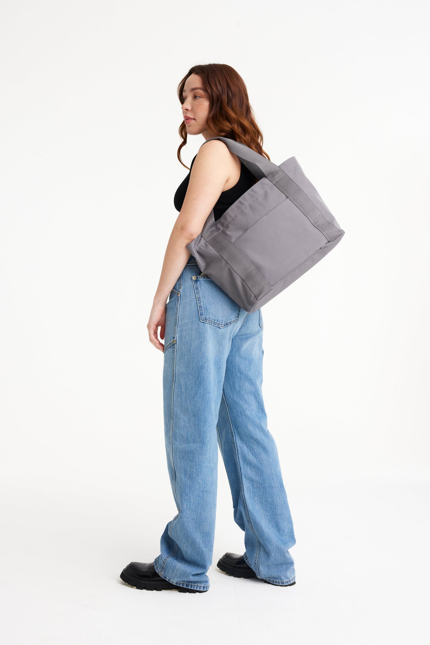 The BÉISics Tote in Grey